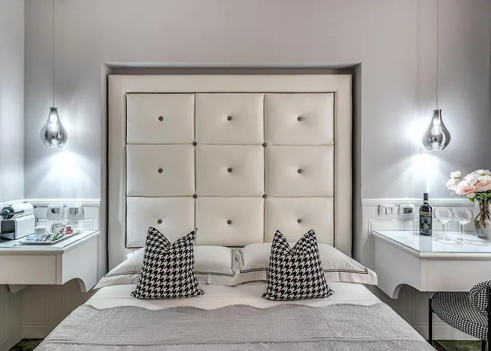 Affittacamere Rome55 - Piazza Di Spagna 4*